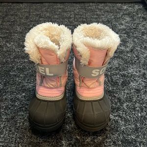 SOREL Snow Commander Waterproof Winter Boot in Pink Size 8